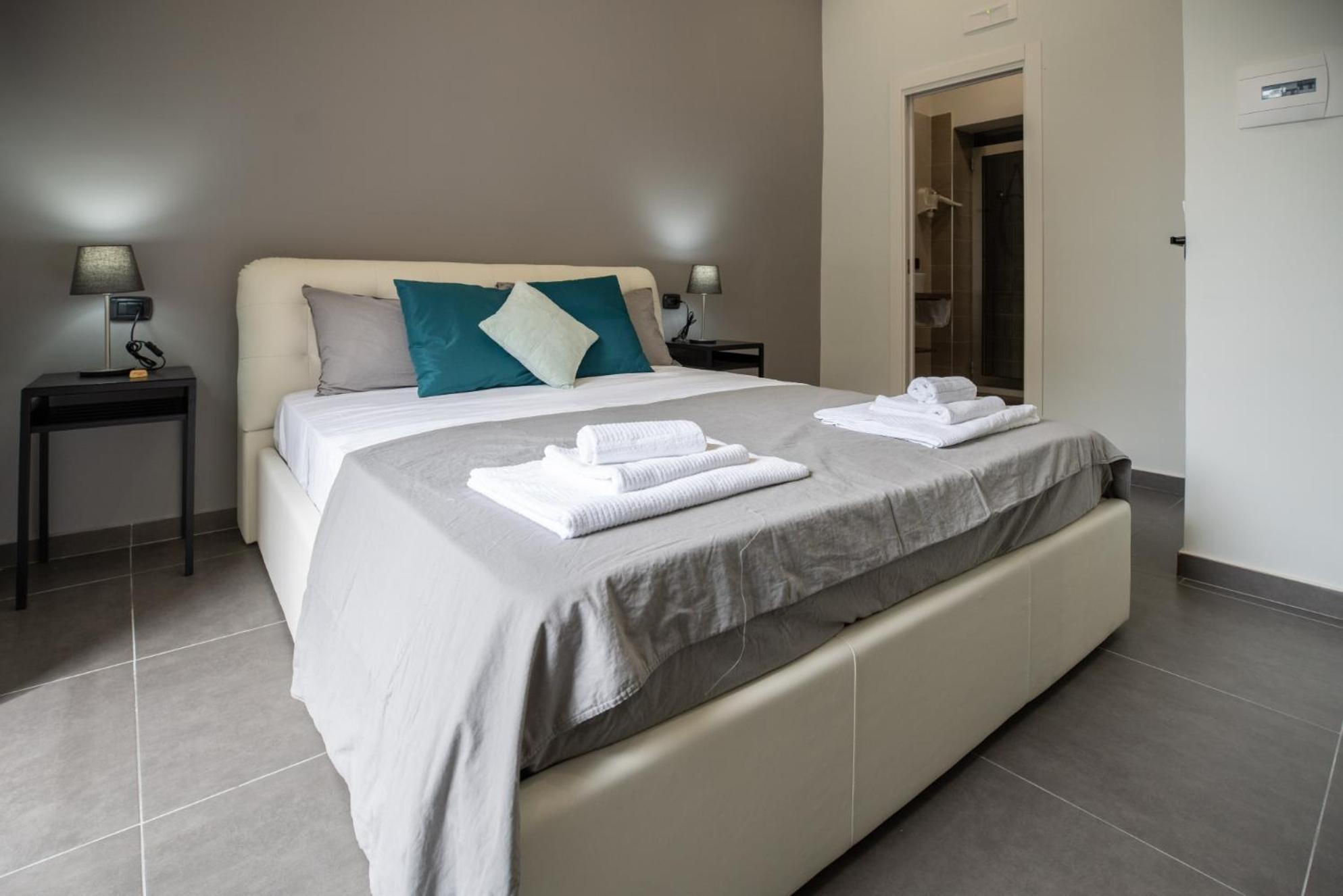 Doria Suites Napoli Экстерьер фото